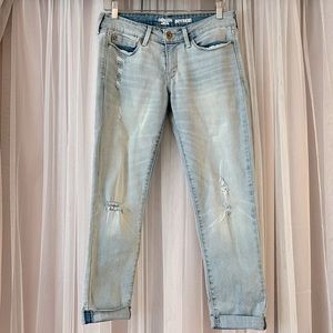 Denizen From Levi’s Low Rise Boyfriend Style Jean, size 28